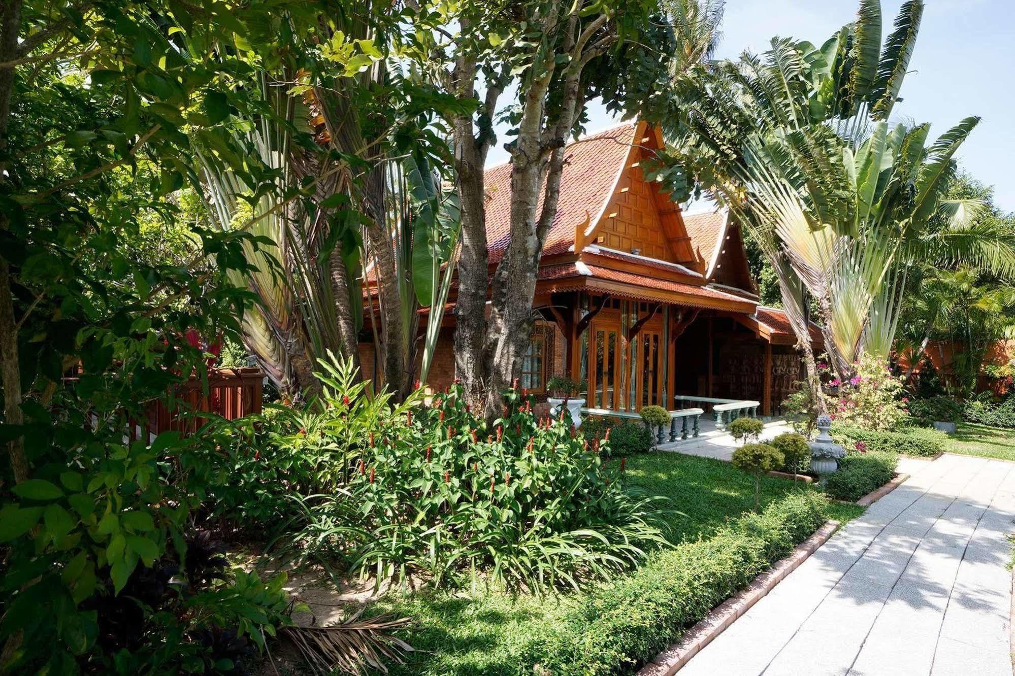 Hotel Baan Sang Pathum Rawai Exterior foto