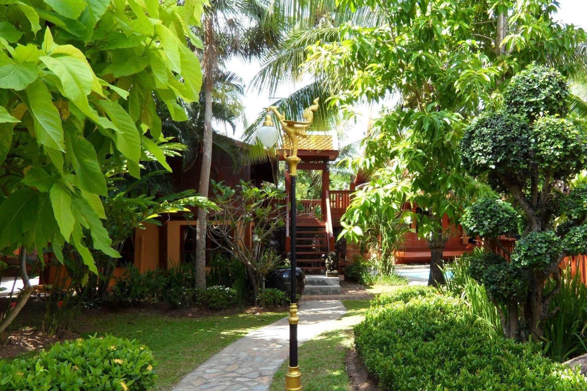 Hotel Baan Sang Pathum Rawai Exterior foto